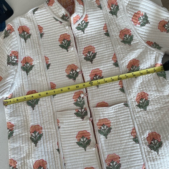 Floral reversible Quilted Jacket- cotton. - Picture 7 of 8